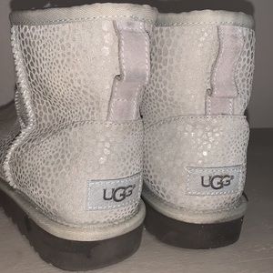 UGG -Short Gray